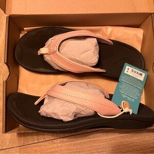 OluKai Petal Pink and Black Sandals